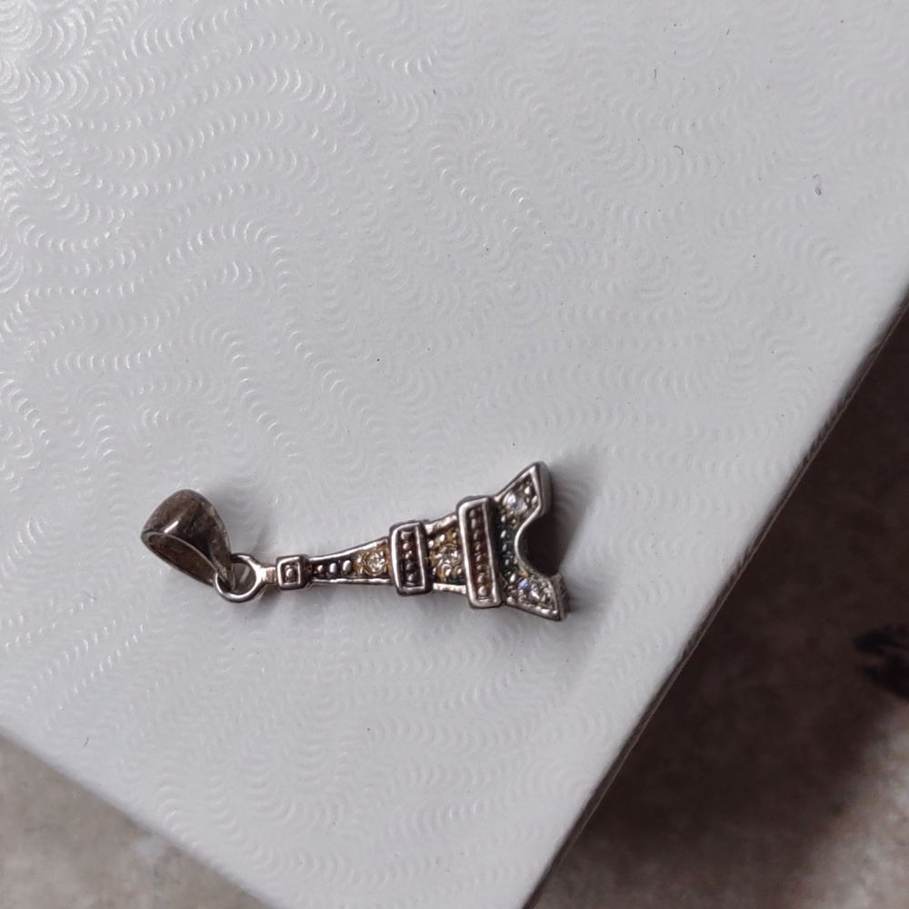 Charm / pendant